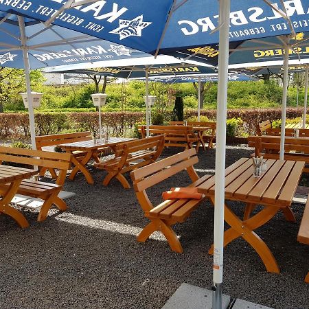 Hotel Restaurant Zur Hexe Überherrn エクステリア 写真