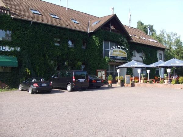 Hotel Restaurant Zur Hexe Überherrn エクステリア 写真