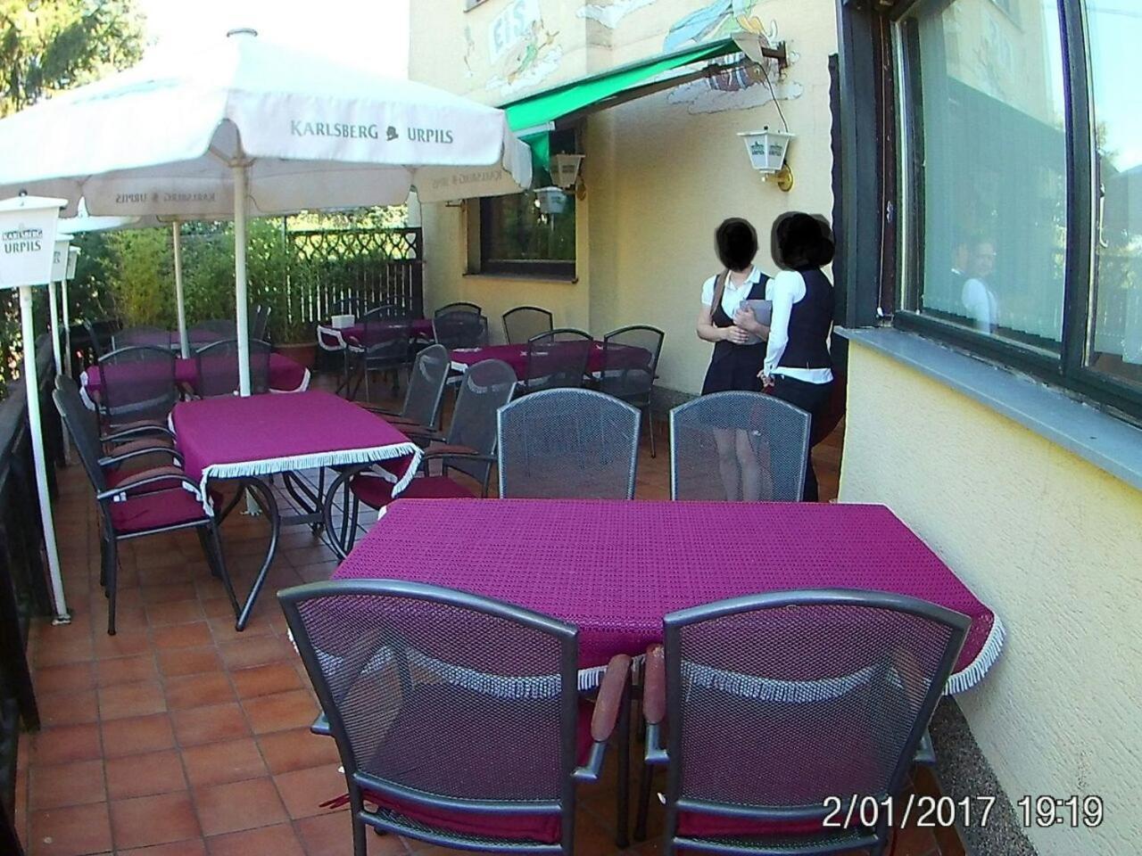 Hotel Restaurant Zur Hexe Überherrn エクステリア 写真